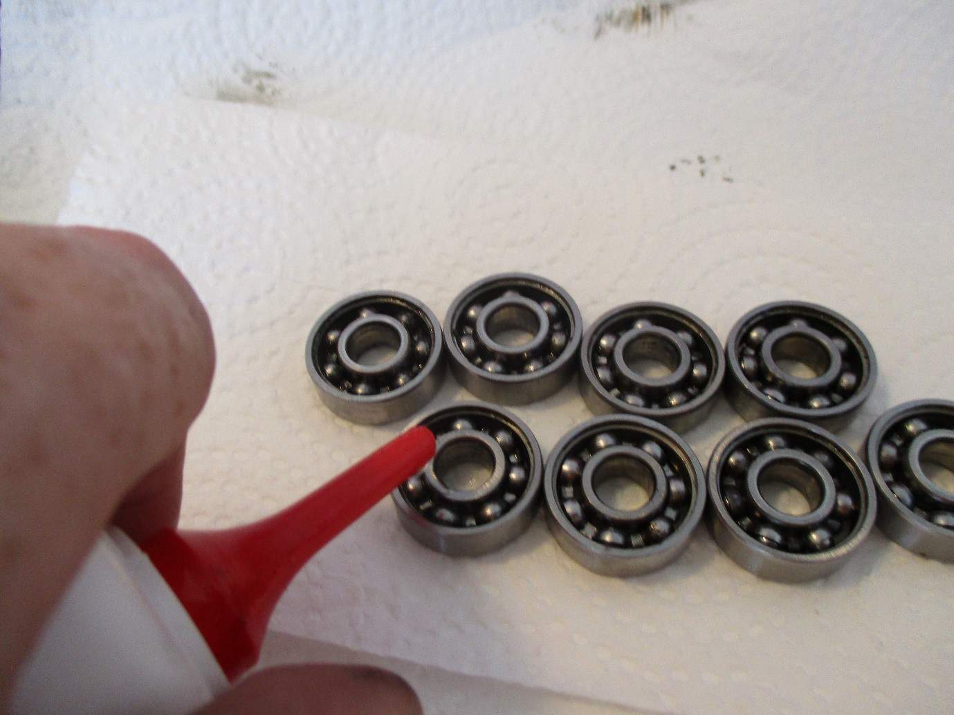 clean skateboard bearing 8